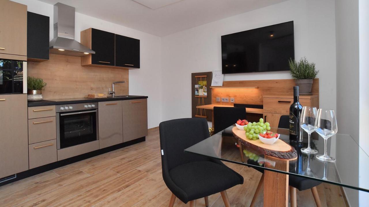 Der Ochsen Aparthotel Kappel-Grafenhausen Exteriör bild